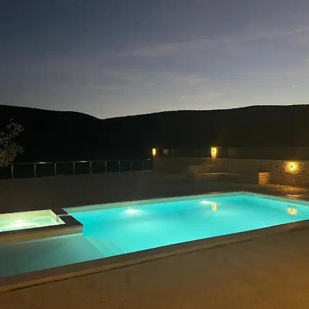 Grabovina Villa *